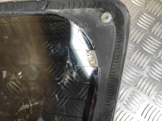 Стекло заднее Nissan Almera N15