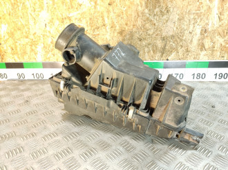 Корпус воздушного фильтра Nissan Maxima a33