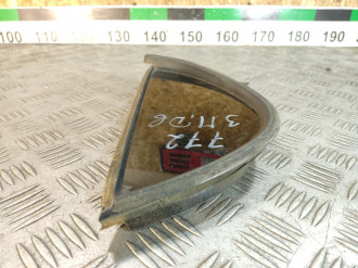 Стекло двери задней правой форточка Nissan Maxima a33