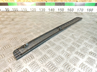 Накладка порога внутренняя передняя правая Nissan Tiida c11