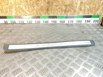 Накладка порога внутренняя передняя правая Nissan Tiida c11