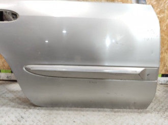 Дверь задняя правая Nissan Maxima a33