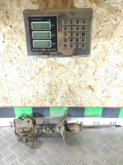 Амортизатор передний правый Nissan Almera N15