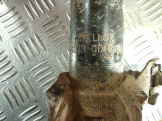 Амортизатор передний правый Nissan Almera N15