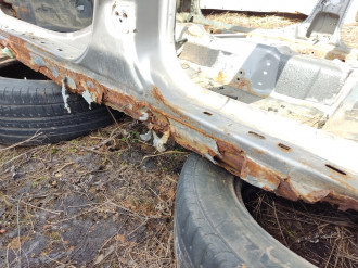 Порог со стойкой левой Nissan Maxima a33