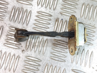 Ограничитель двери передний Nissan Micra K12