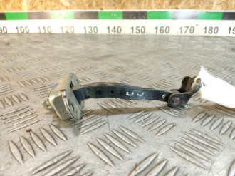 Ограничитель двери передний Nissan Teana j32