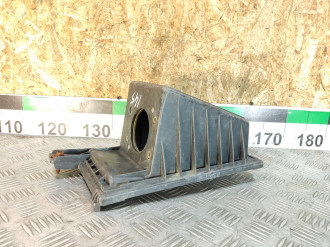 Корпус воздушного фильтра Nissan Maxima a32