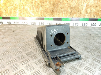 Корпус воздушного фильтра Nissan Maxima a32