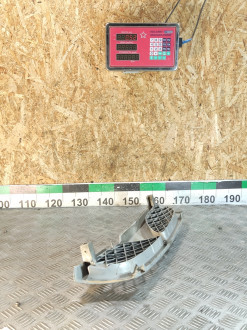 Решетка радиатора Nissan Almera N15