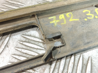 Накладка двери багажника Nissan Almera N15