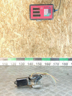 Моторчик стеклоочистителя передний Nissan Micra K12