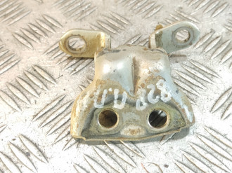 Петля двери передней правой нижняя Nissan Micra K12