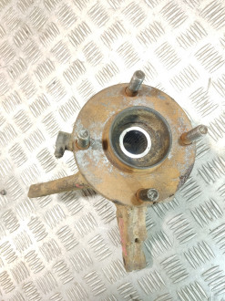 Кулак поворотный передний левый Nissan Almera N16