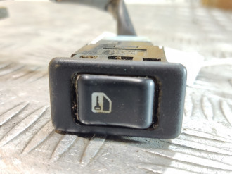 Кнопка центрального замка Nissan Almera N16