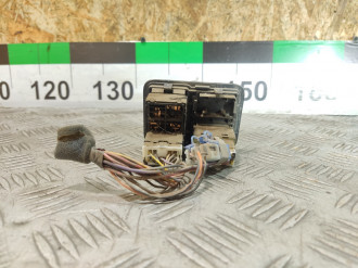 Кнопка регулировки зеркал Nissan Almera N16