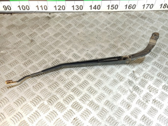 Поводок стеклоочистителя передний правый Nissan Almera N16