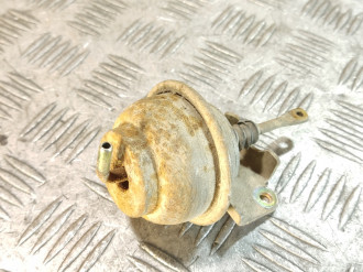 Механизм изменения геометрии, длины  впускного коллектора Nissan Almera N16