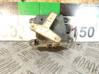 Моторчик заслонки отопителя Nissan Almera N16