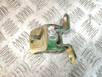 Петля двери задней левой верхняя Nissan Almera N16