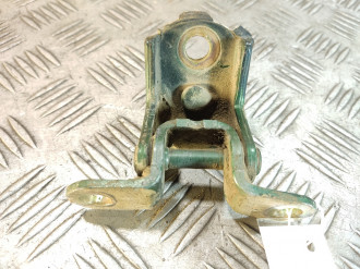 Петля двери задней левой верхняя Nissan Almera N16