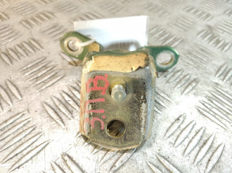 Петля двери задней правой верхняя Nissan Almera N16