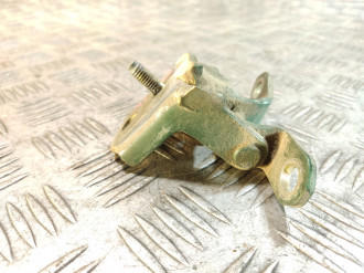 Петля двери задней правой верхняя Nissan Almera N16