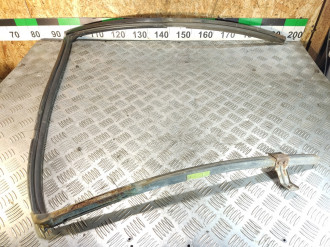 Уплотнитель стекла двери пер. левый Nissan Almera N16