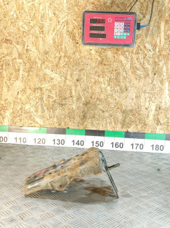 Крепление аккумулятора Nissan Almera N16