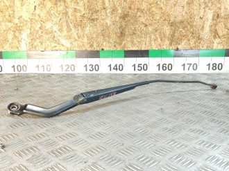 Поводок стеклоочистителя передний правый Nissan Almera N16