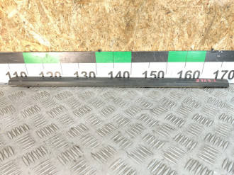 Накладка стекла двери задней левой Nissan Almera N16