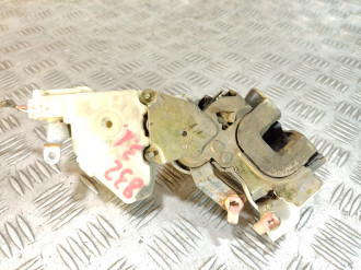 Замок двери задней левой Nissan Almera N16