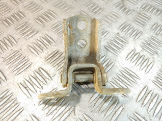 Петля двери передней правой верхняя Nissan Almera N16