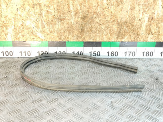 Уплотнитель капота Nissan Almera N16