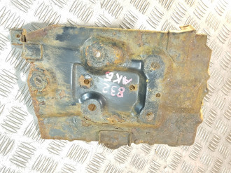 Крепление аккумулятора Nissan Almera N16