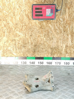 Кронштейн генератора Nissan Almera N16