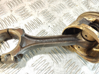 Поршень с шатуном Nissan Almera N16