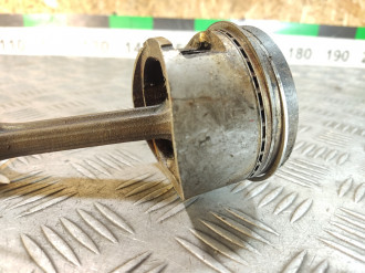 Поршень с шатуном Nissan Almera N16