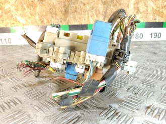 Блок предохранителей салонный Nissan Almera N16