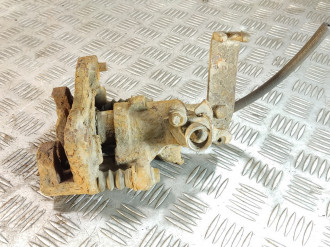 Суппорт задний левый Nissan Almera N16