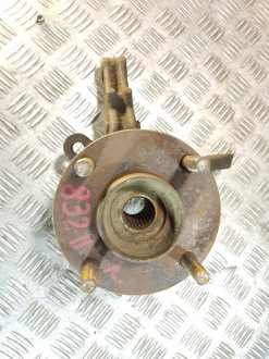 Кулак поворотный передний левый Nissan Almera N16