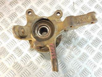 Кулак поворотный передний правый Nissan Almera N16