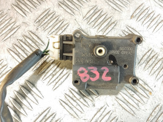 Моторчик заслонки отопителя Nissan Almera N16