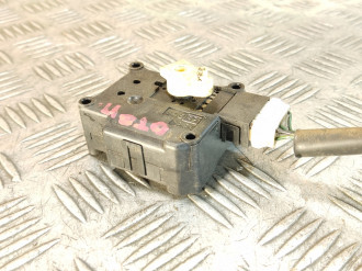 Моторчик заслонки отопителя Nissan Almera N16