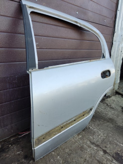 Дверь задняя левая Nissan Almera N16