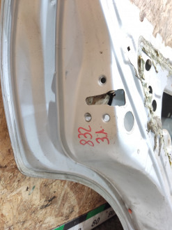 Дверь задняя левая Nissan Almera N16