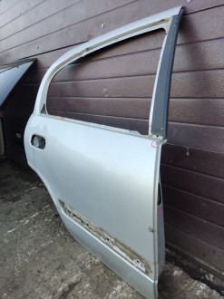 Дверь задняя правая Nissan Almera N16