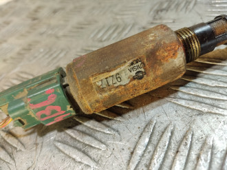 Клапан электромагнитный  изменения фаз ГРМ Nissan Almera N16