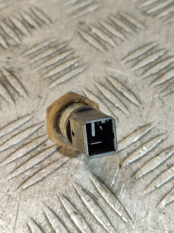 Датчик давления масла Nissan Almera N16