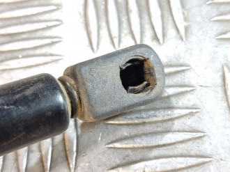 Амортизатор двери багажника Nissan Almera N16